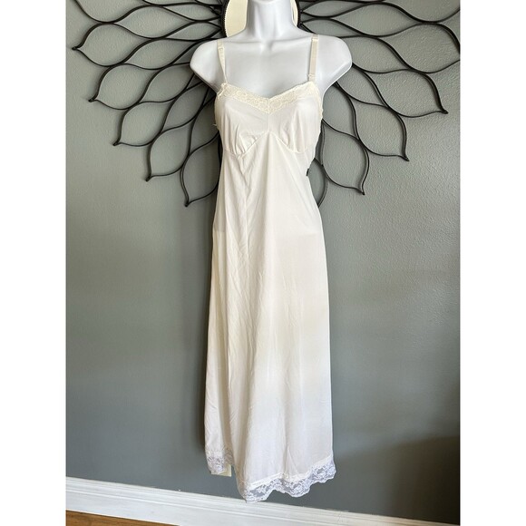 Vintage‎  Beehive 50s 60s White Nylon Mini Slip Dress Size 32D Chest Long - Picture 4 of 14